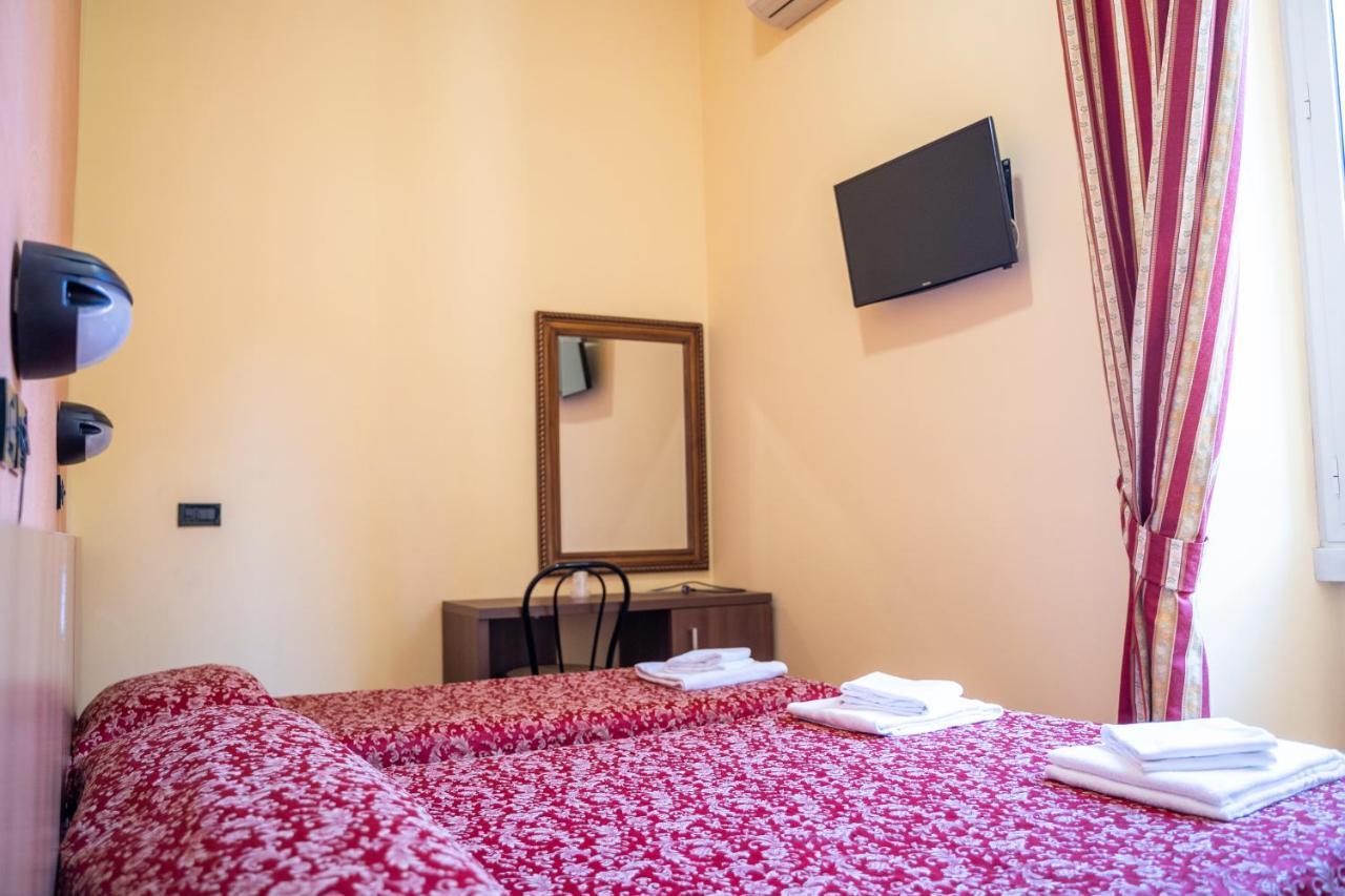 Hotel Ferrarese Roma Exterior foto