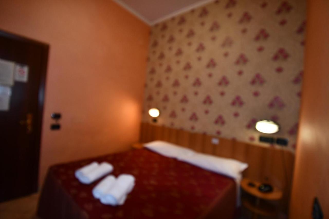Hotel Ferrarese Roma Exterior foto