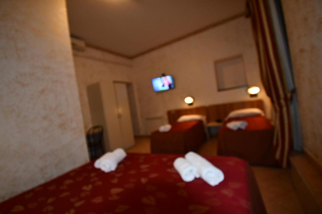 Hotel Ferrarese Roma Exterior foto