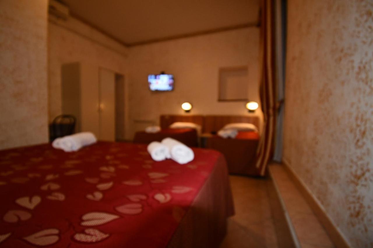 Hotel Ferrarese Roma Exterior foto